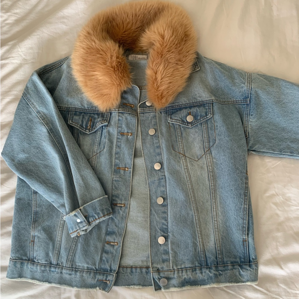 Faux fur detachable denim jacket